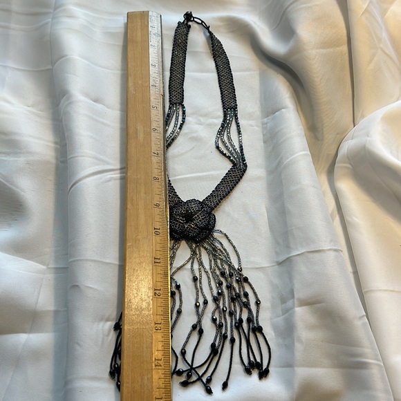 Vintage Victorian Style Necklace of double flower petals. Stunning beadwork. - Picture 13 of 13